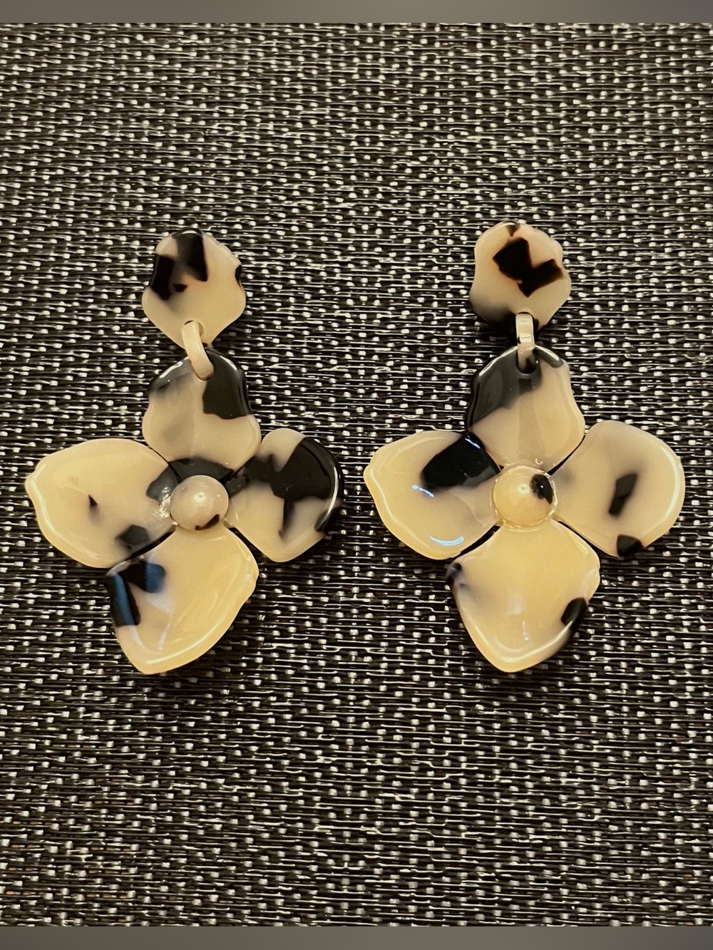 Anthropology Zenzii Tortoise Flower Drop Earrings